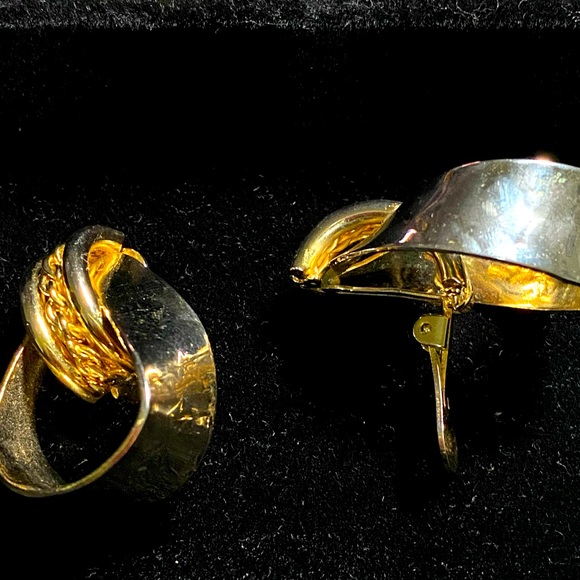 Clip On GoldTone Large Hoops With Rope Embellishments Circa 1970’s - Picture 3 of 4